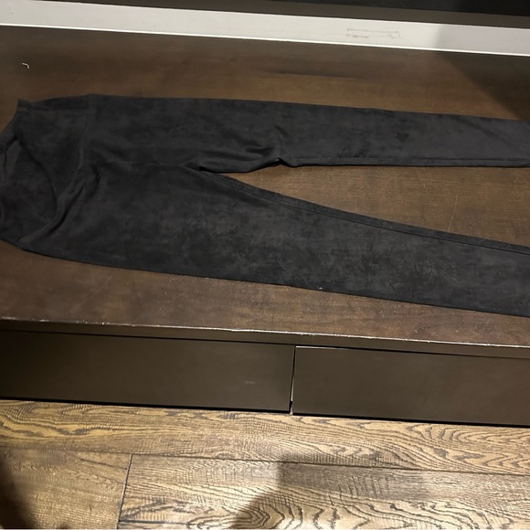 Women’s suede pant leggings - Picture 1 of 3